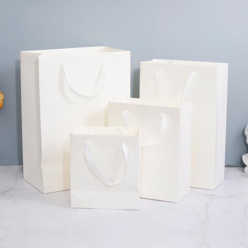 Butterfly Handbag Gift Box for Birthdays and Festivals [Free Gift] - No Separate Shipping for Individual Orders.