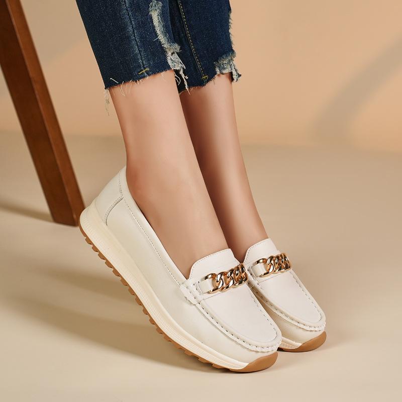 

New Light-mouthed Single Shoes for Spring Versatile One-legged Loafers Flat Heel Soft Sole Beanie Shoes Large Size Sports and Casual Shoes 36