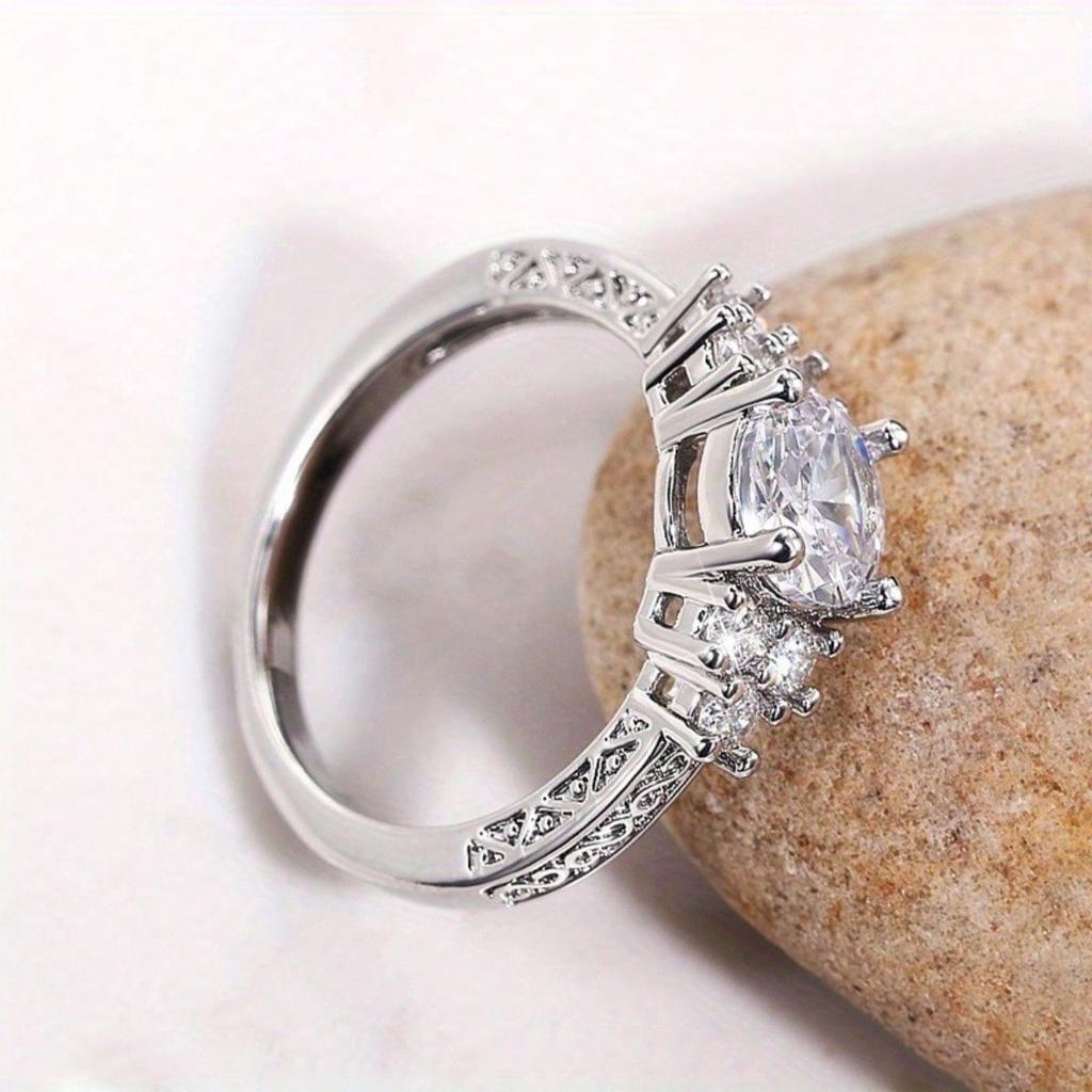 1pc Women's Luxury Ring, Suitable for Engagement Weddings, Holiday Gifts
