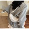 2025 new casual large-capacity shoulder messenger bag high-end soft leather croissant bag women's armpit bag
