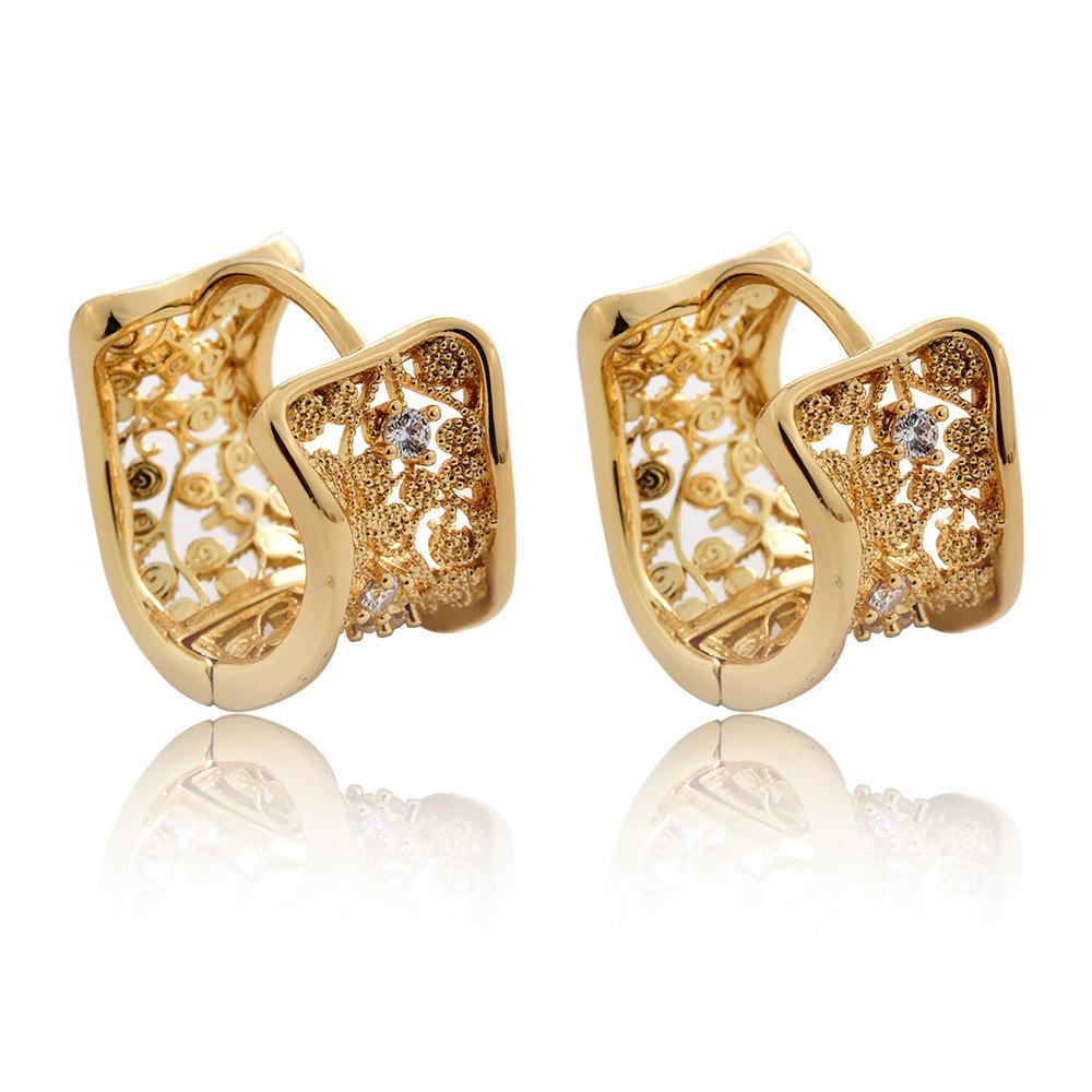 European Vintage Hollow Filigree Hoop Earrings Gold Plated Zircon Wide Ear Buckles for Women