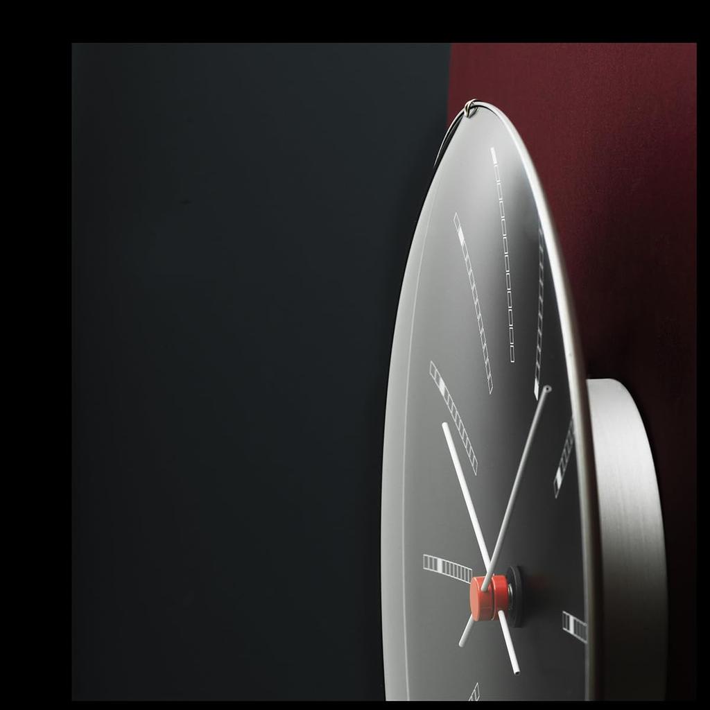 ARNE JACOBSEN BANKERS 43636 21cm Wall Clock, Scandinavian Design (Quiet Design with No Second Hand), Black