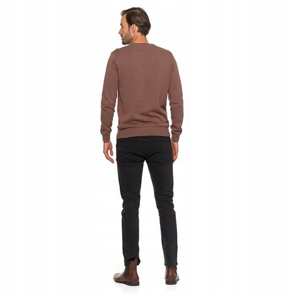 Elegant Men's Sweater with a Straight Cut, Classic Cotton, Comfortable MORAJ L Brown