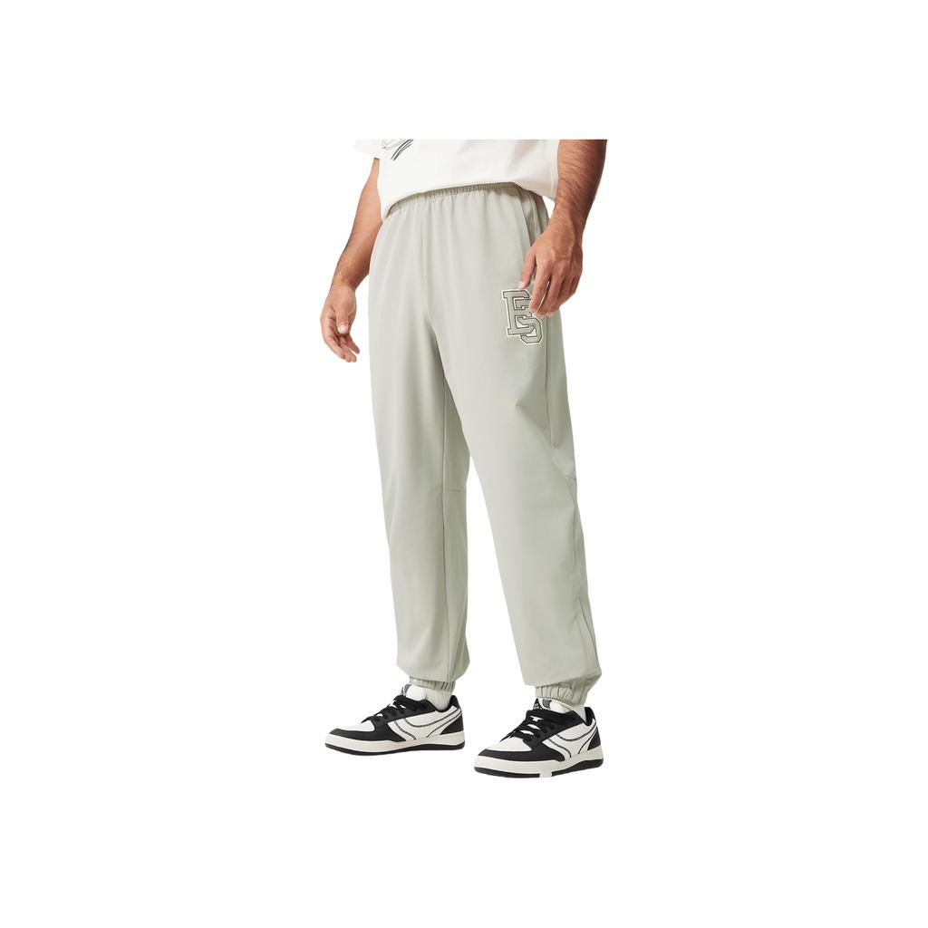 Li Ning Badfive Pantaloni Sportivi Comodi Casual Semplici con Polsini Uomo Fondo Grigio-Verde Polveroso AYKV103-4