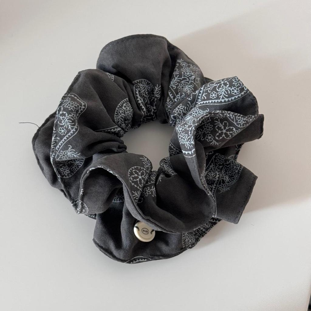 Korean Retro Elegant Cashew Flower Scarf Hair Tie - Durable, Elastic, High-Quality Rubber Band