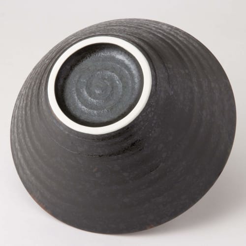 Kajual Life (Kakuni) Mino Ware "Black Specialty Ramen Bowl" - Shibuki (Splash) Design, Kiritate (Cut-off) Bowl, Approx. 20cm Diameter x 9cm Height, St