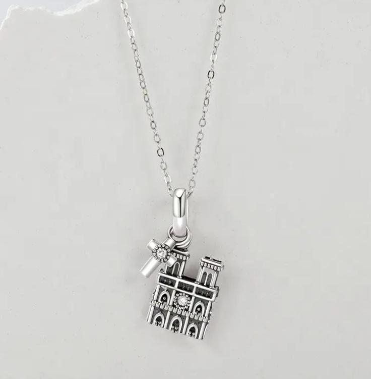 Charms Do Pandora Ciondolo Charms Cattedrale di Notre Dame Argento 925 Charms Fragola