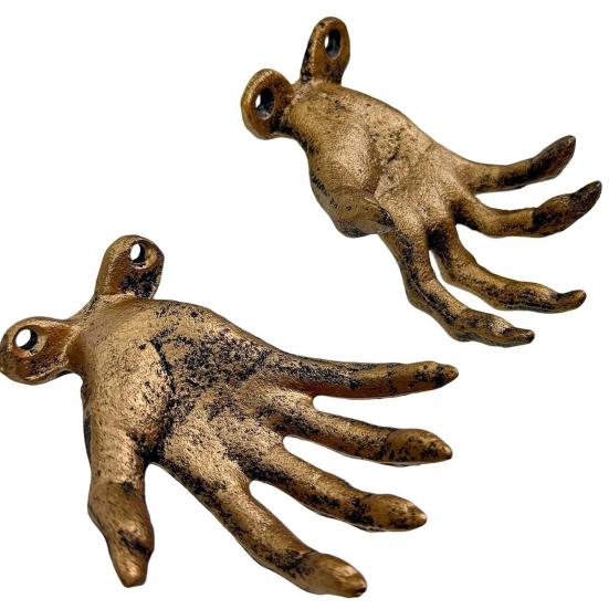 Creepy Hand Wall Hook Metal Distressed Finish Hook Gothic Hand Statue Tealight Candle Holder Hook for Jewelry Rings Entryway Bedroom Indoor Decor