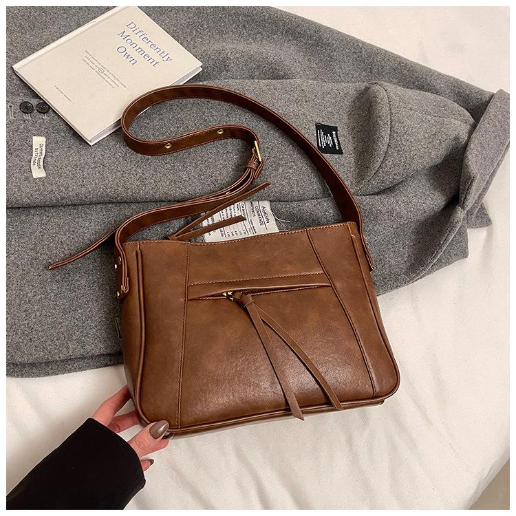 

Модная сумка-тоут большого размера для женщин, новая, для通勤, простая, большая вместимость, ретро, на плечо, сумка-мессенджер коричневый