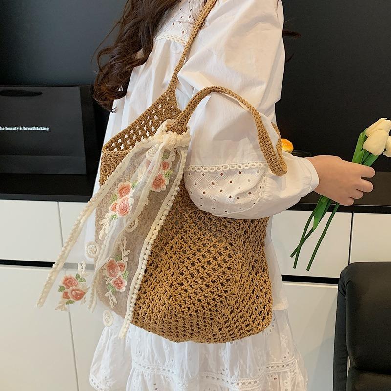 Hollow Hand-woven Bag Women's Leisure Large-capacity Straw Bag Seaside Vacation Shoulder Beach Bag Knitted Tote Bag