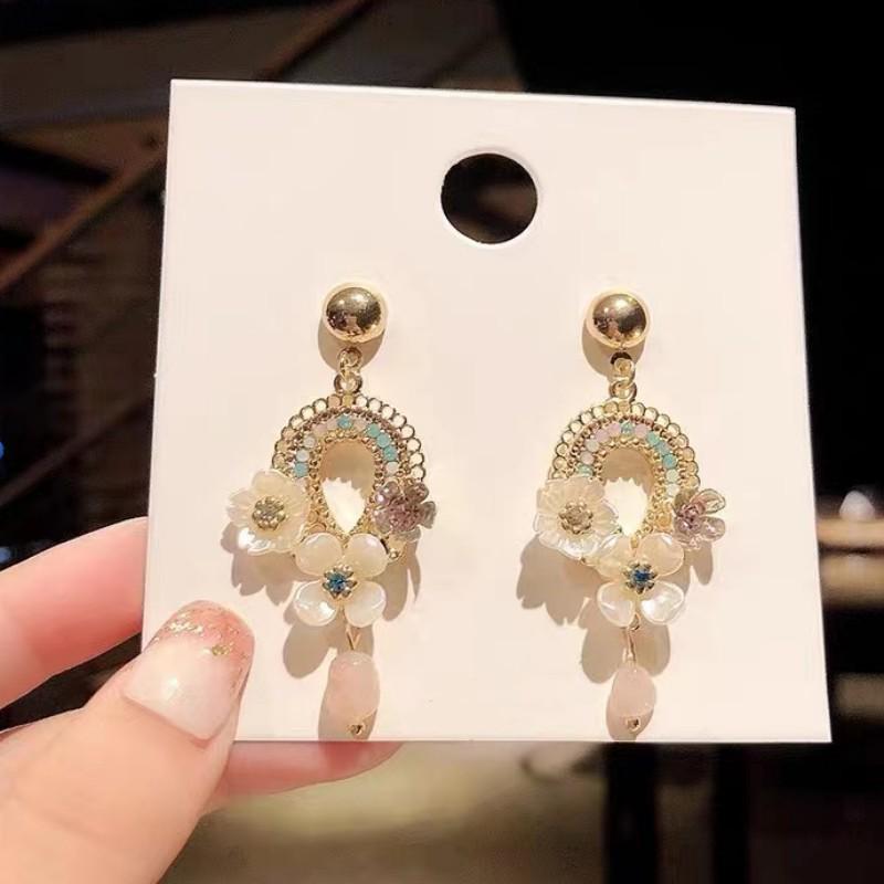 Chic European & American Tassel Earrings: Trendy, Long Dangle Design To Flatter Your Face - Versatile Statement Jewelry for Women