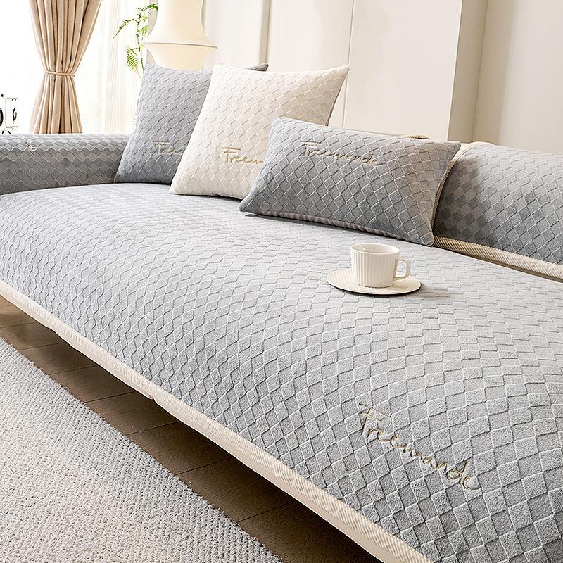 Milk Velvet Sofa Cover Plush Thickened Plaid Couch Mat Living Room Sofa Cover Solid Color Non-Slip Sofa Armrest Backrest Towel
