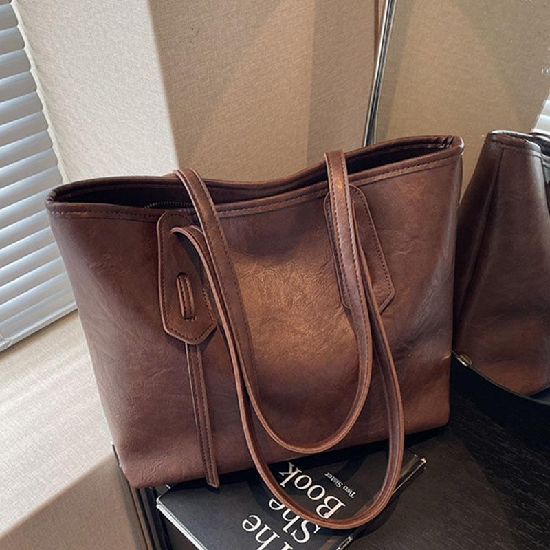 

Large-capacity bag women s autumn and winter new versatile retro shoulder bag premium texture commuter tote bag
