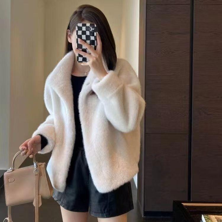 Fur One-piece Stand Up Collar Fur Coat For Young Women Short Winter Solid Color Eco-friendly Loose Fur Coat Woman