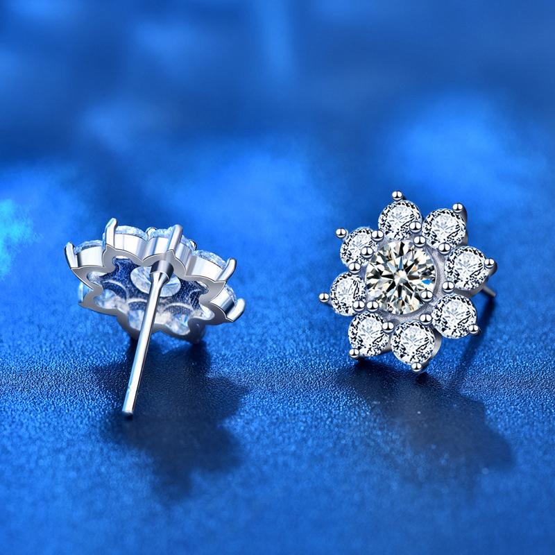 Genuine 0 .5ct D Color Moissanite Earrings 925 Sterling Silver Flower Earrings For Women Bride Sparkling Wedding Jewelry Gifts