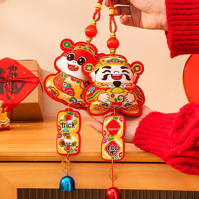 Pandantiv Festivalul de Primăvară Anul Șarpelui 2025 - Clopoțel de vânt Zeul Bogăției Fu pentru decorarea de Anul Nou în scena sufrageriei.