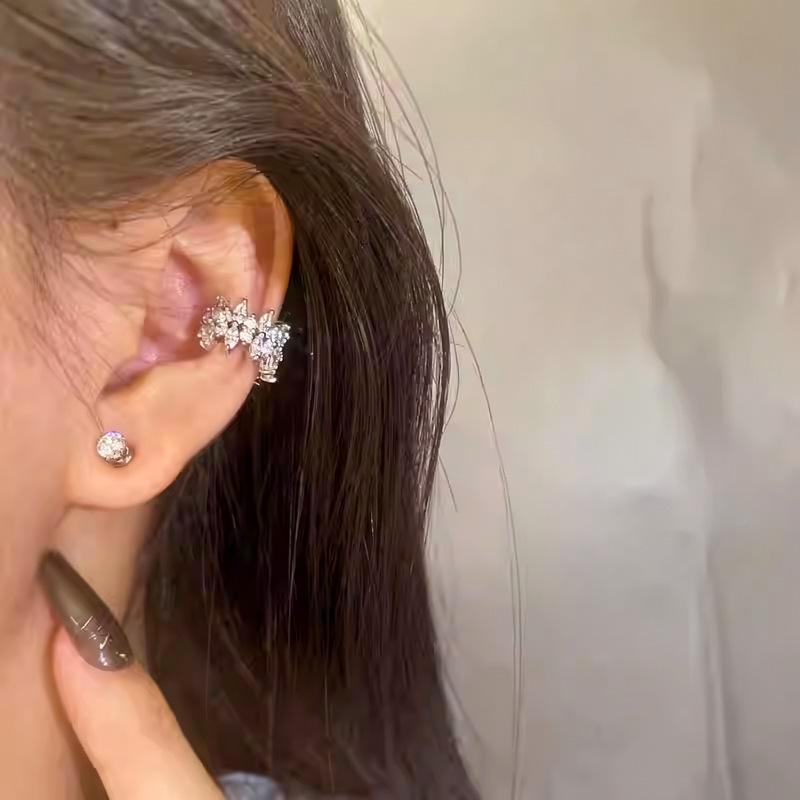 Zirconia Butterfly Ear Clip - Elegant  Non-Piercing Jewelry for Women