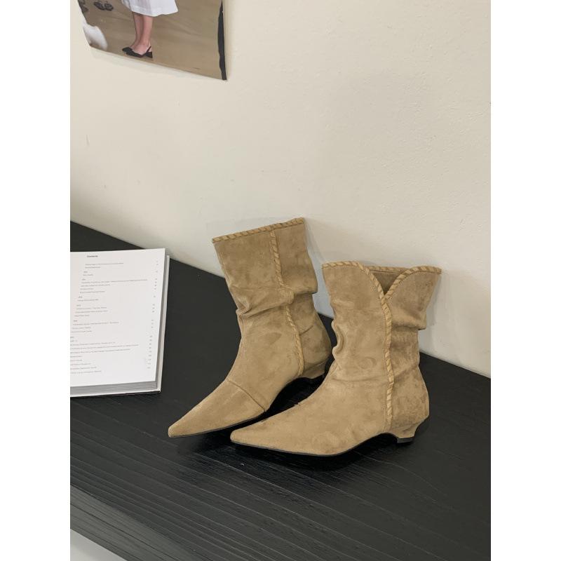 2025 Herbst neue Retro Low-Heel Maillard kurze Stiefel plissierte dünne spitze Pile-Stiefel Damen