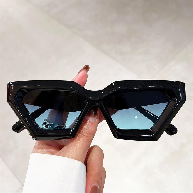 Cat Eye Oversized Sunglasses Gradient for Women Fashion Retro Stylish Trend Brand Design Outdoor Party Shades Eyewear