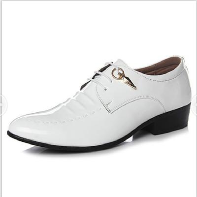 Fashion Men Patent Leather Oxfords High Quality Genuine Leather Shoes Classic Brogue Mens Formal Shoe Casual Bullock Dress Wedding Shoes