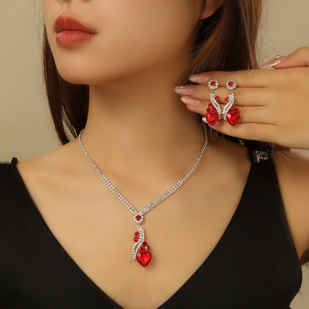 Shining Earrings Heart Shaped Necklace Bridal Rhinestone Jewelry Set  Banquet