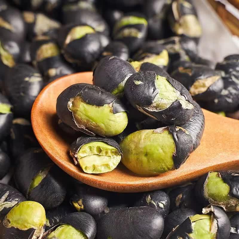 Crisp Roasted Black Beans Snack