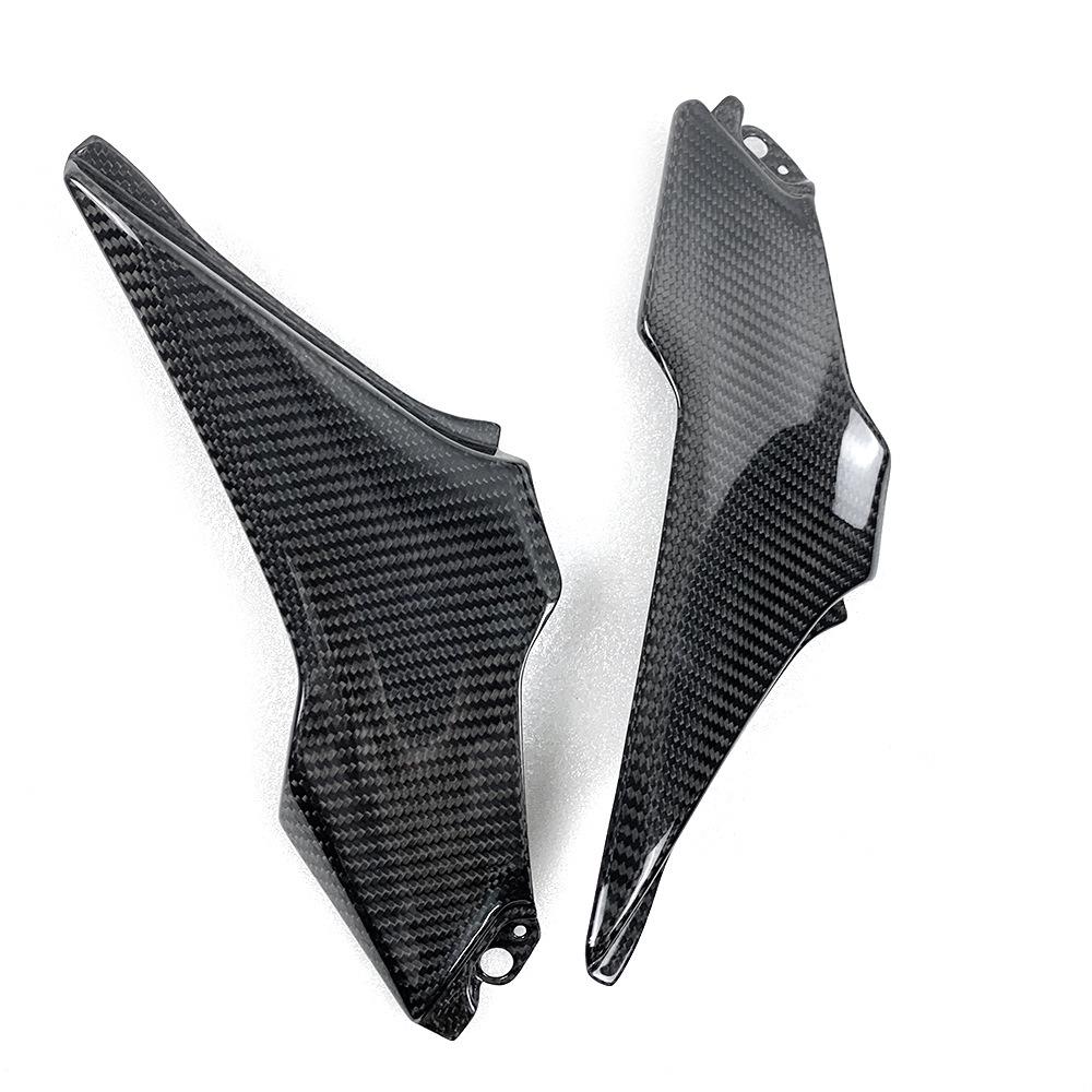 Clearance: Kawasaki Z900 Modified Carbon Fiber Lower Radiator Panel (2017-2019)