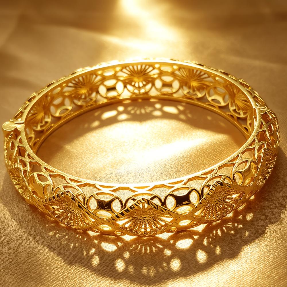 Bohemian hollow bracelet with electroplated hollow design, comfortable to wear, made of non-metallic material, suitable for all skin tones, suitable