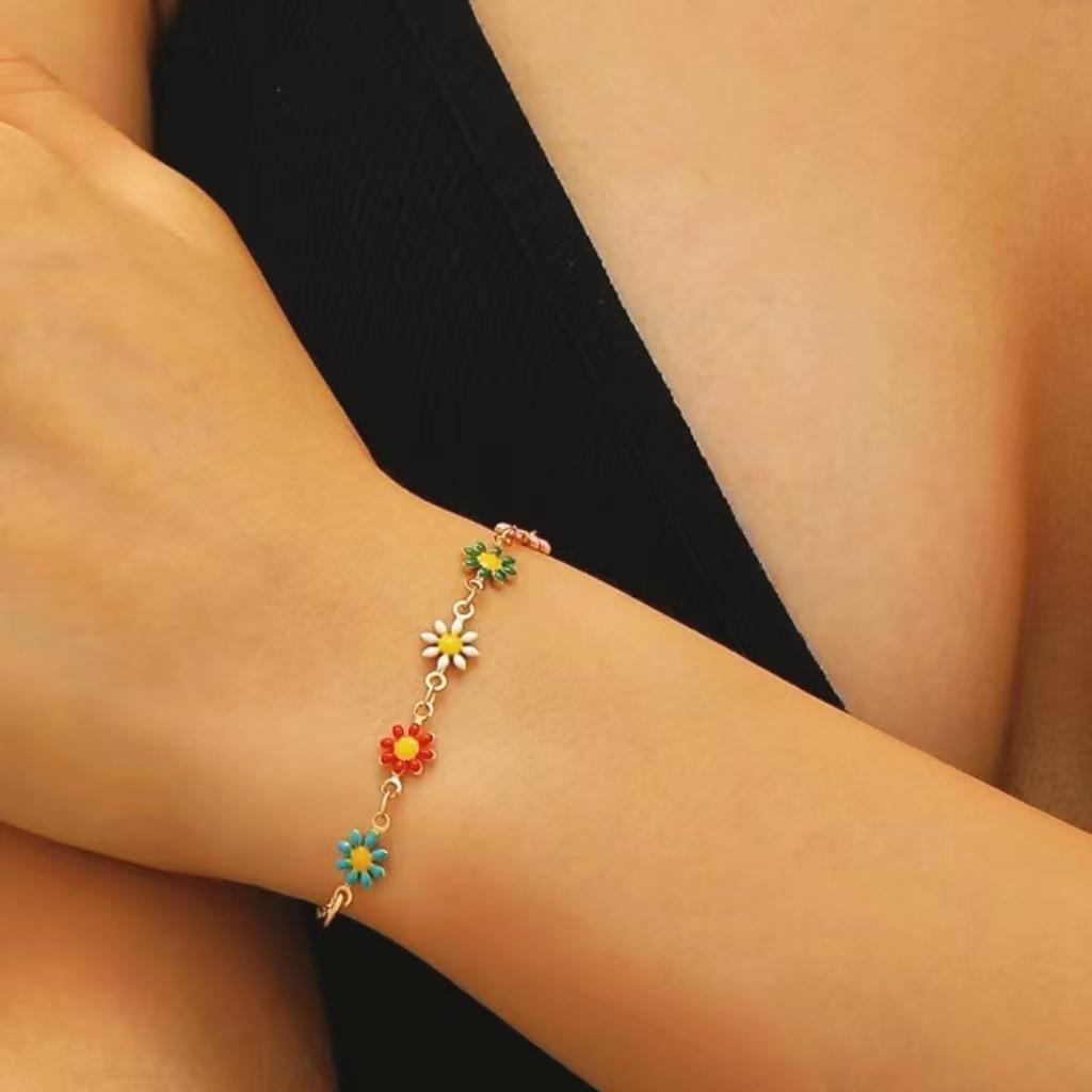 

Высококачественное ожерелье-чокер с маленькими ромашками, новая мода 2026, милое богемное многослойное ожерелье