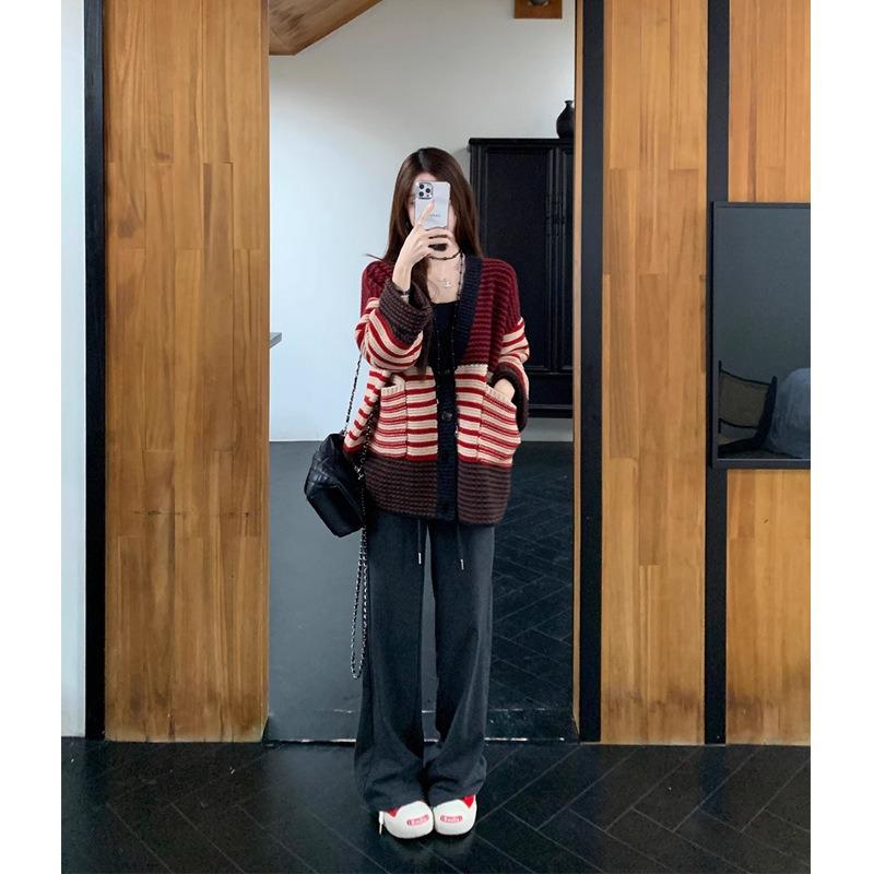Retro striped contrasting sweater jacket women's autumn and winter new striped loose lazy wind pocket knitted cardigan jacket