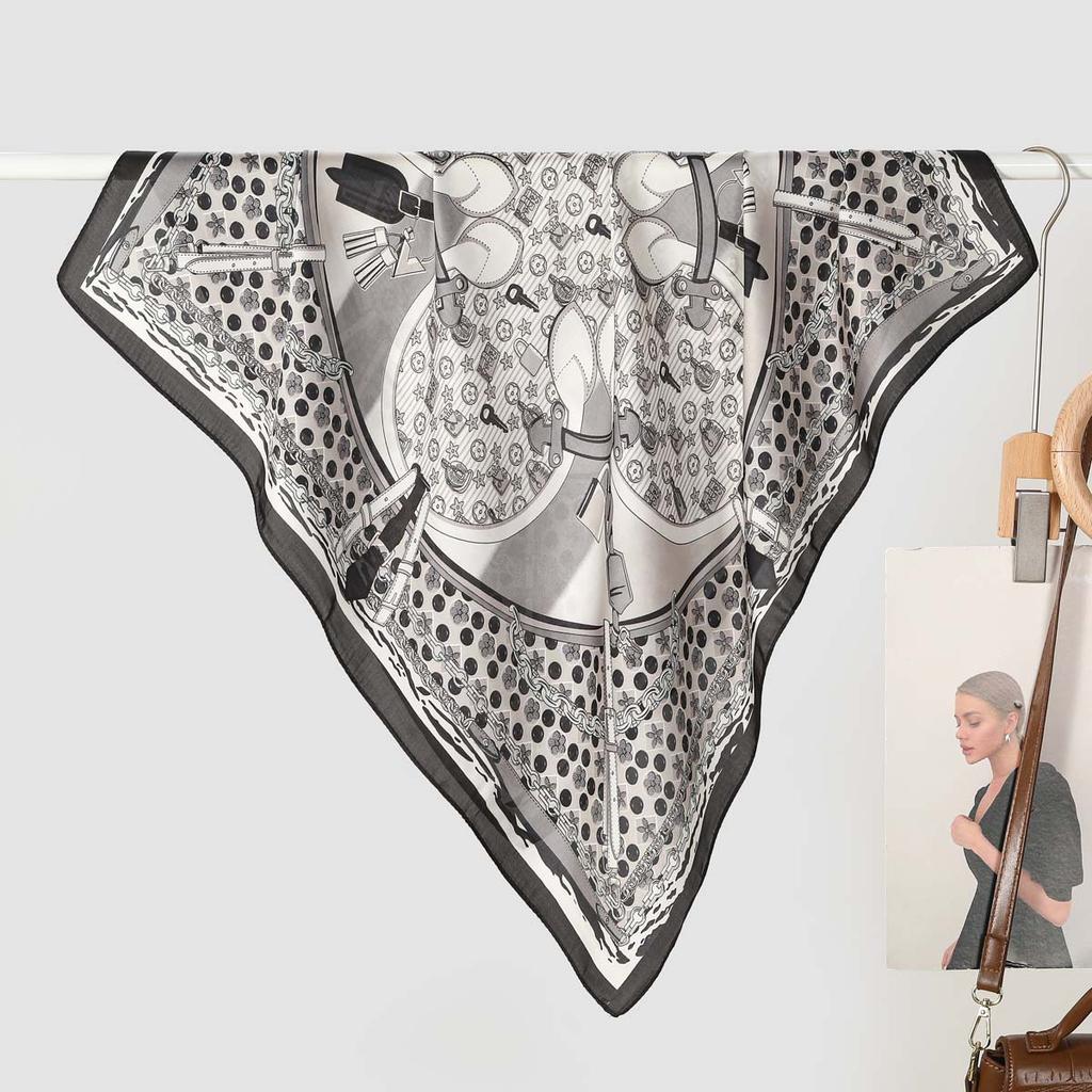 Trendig Mångsidig 70cm Liten Fyrkantig Scarves För Alla Säsonger Dekorativ Användning