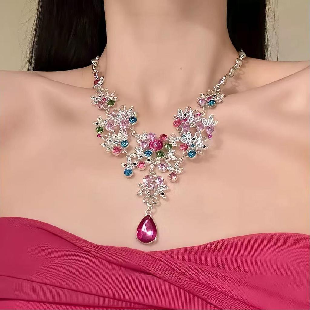 Luxury Rainbow Zircon Clavicle Necklace - Candy-Colored Crystal Heart Design