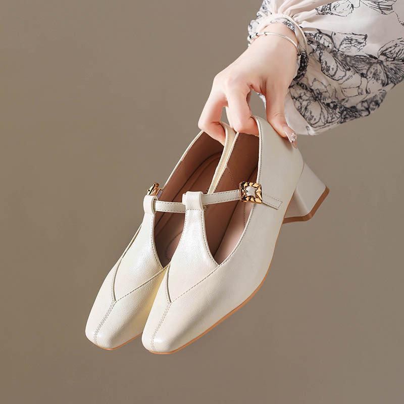 French retro Mary Jane shoes women's 2025 new autumn thick heel medium heel single shoes T-buckle with light mouth small leather shoes