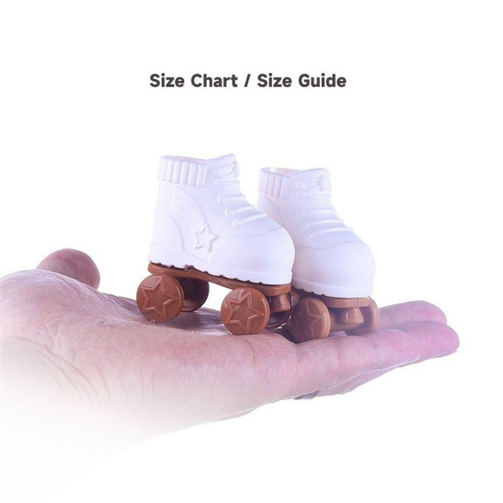 1 Pair Fits Foot Soles 4x3cm Doll Figure Roll Skates For Paula Doll/Salon Doll/Mia Doll