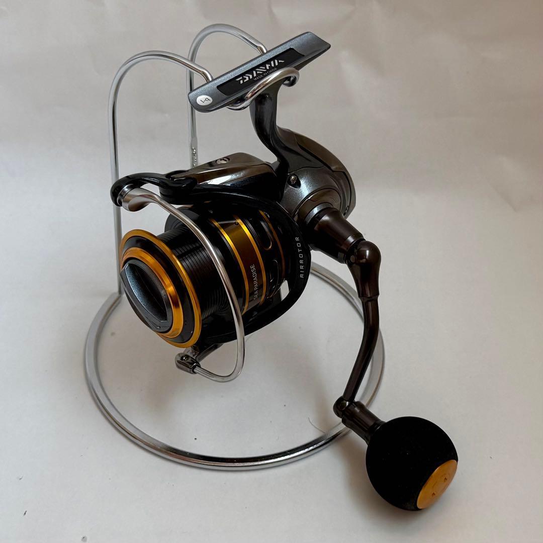 Used [New and unused] 16 Sea Paradise Daiwa Spinning Reel