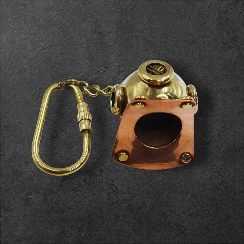 Brass Diving Helmet Keychain: Nautical Scuba Diver Keyring