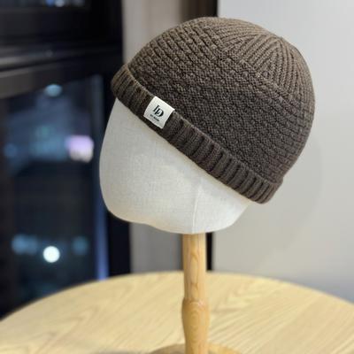 Letter Patch Rolled Edge Knitted Woolen Hat for Men and Women Fashionable and Versatile Trendy Landowner Hat Melon Skin Hat