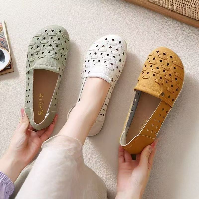 Retro Soft-soled Single Shoes Women's Summer New Hollow and Breathable Casual Flat-bottomed Round Head Comfortable Women's Shoes