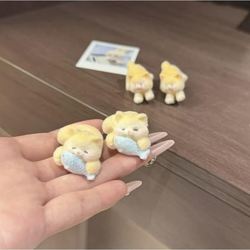 Cute Kitten Eating Fish Hairpin Flocking Cute Girl Heart Side Bangs Clip Duckbill Clip Cartoon Hair Accessory Girl
