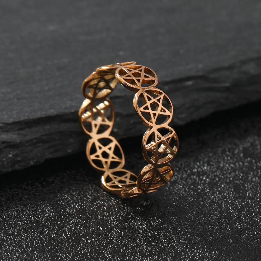 YILUOCD Stainless Steel Pentacle Ring Geometric Pentagram Ring for Women Wicca Protection Amulet Hollow Star Christmas Jewelry