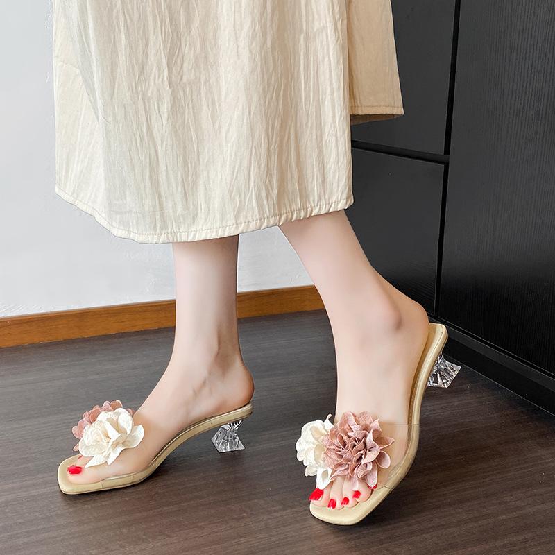 Large size flat slippers women's 2025 summer flower soft sole square head versatile slippers outer wear women's shoes foreign trade