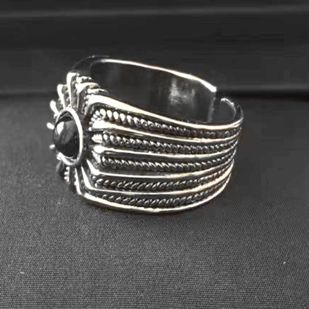 Versatile Niche Retro Abstract Jewelry Ring for Men and Women