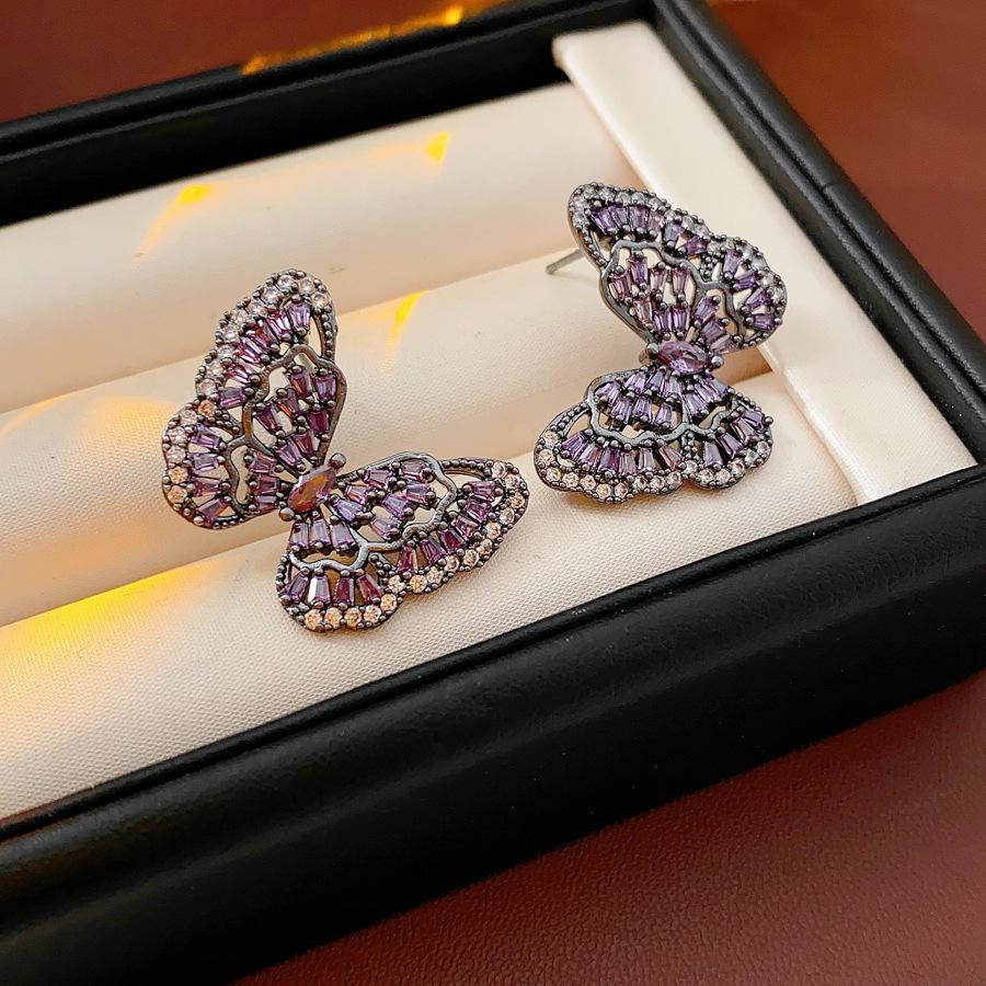 Silbernadel Zirkon Schlangenherz Ohrringe: Elegante, Einzigartige High-End Ohrstecker für Damen