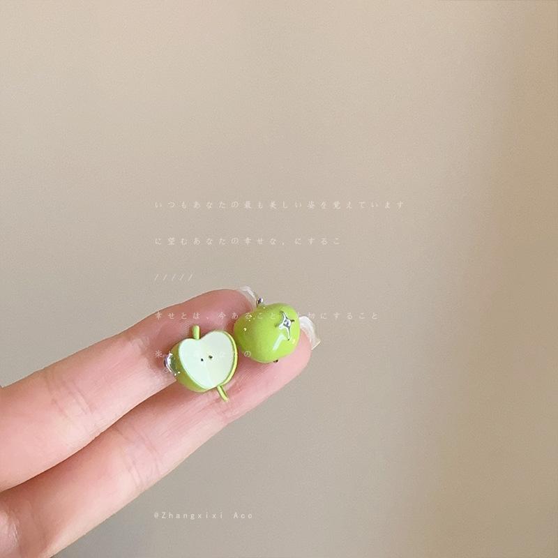 

Серьги-пусеты в виде звезды с цирконом цвета зеленого яблока — это модные, маленькие, свежие и милые серьги, простые и универсальные нишевые серьги.