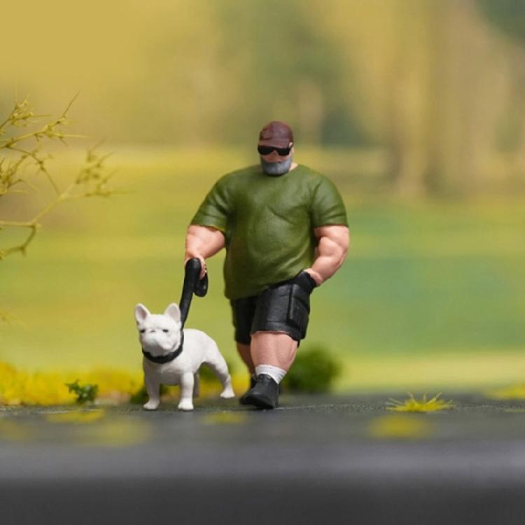 1/64 Scale Resin Model Depicting A Man Strolling With His Pet Dog Miniature Figure For Craft Projects And Toy Displays