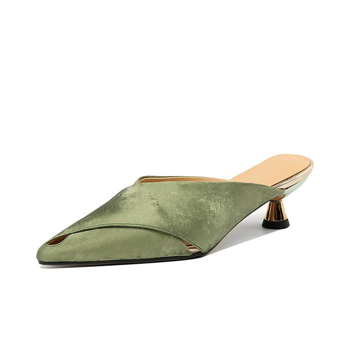 Baotou cool slippers female pointed retro summer 2025 new new Chinese stiletto outer wear muller mop