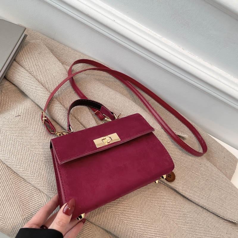 Elegant And Stylish Pu Shoulder Bag For Women With Chic Minimalist Design StyleD