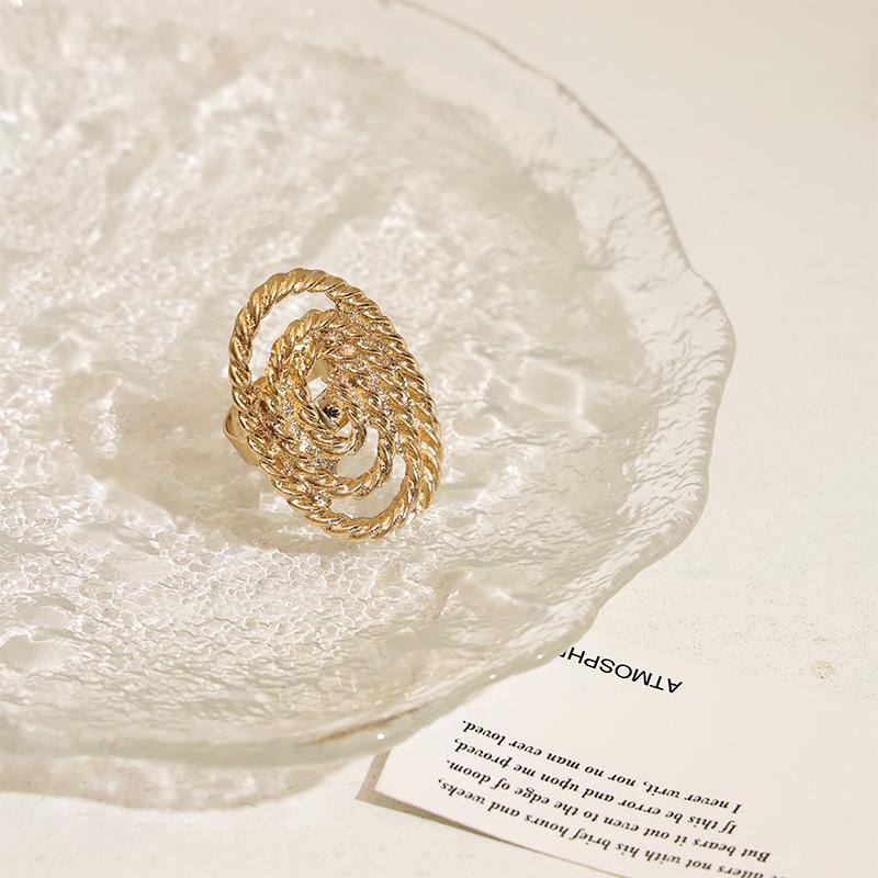 Vintage European & American Open Design Geometric Alloy Ring for Women