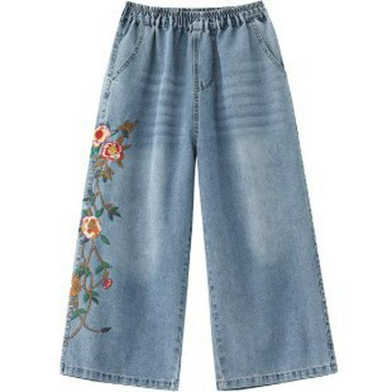 2025 Spring/Summer Artistic Embroidered Casual Wide-Leg Cropped Jeans