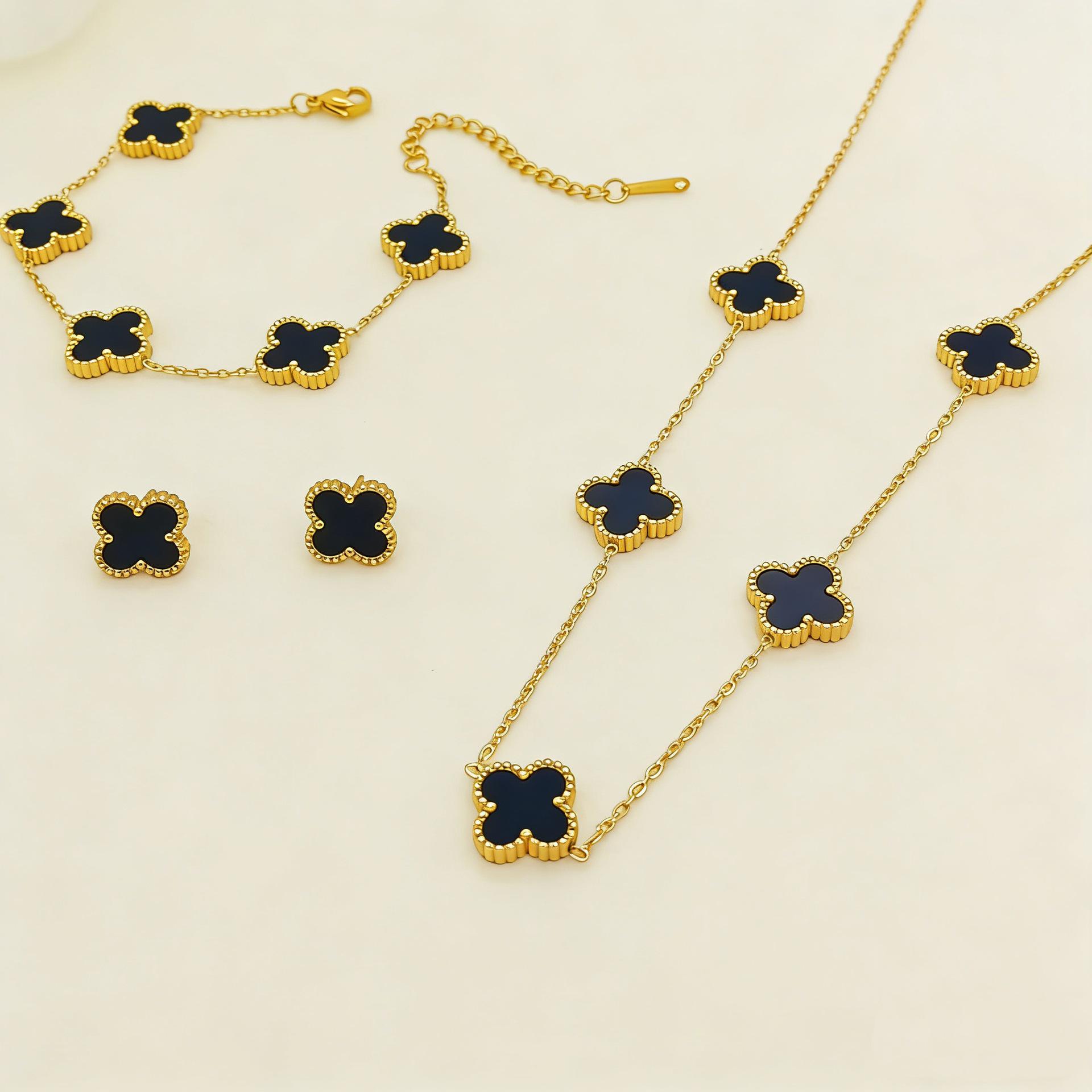 Double-Sided Mother-of-Pearl Titanium Steel Four-Leaf Clover Jewelry Set with Bracelet, Necklace, and Earrings 13mm Silver